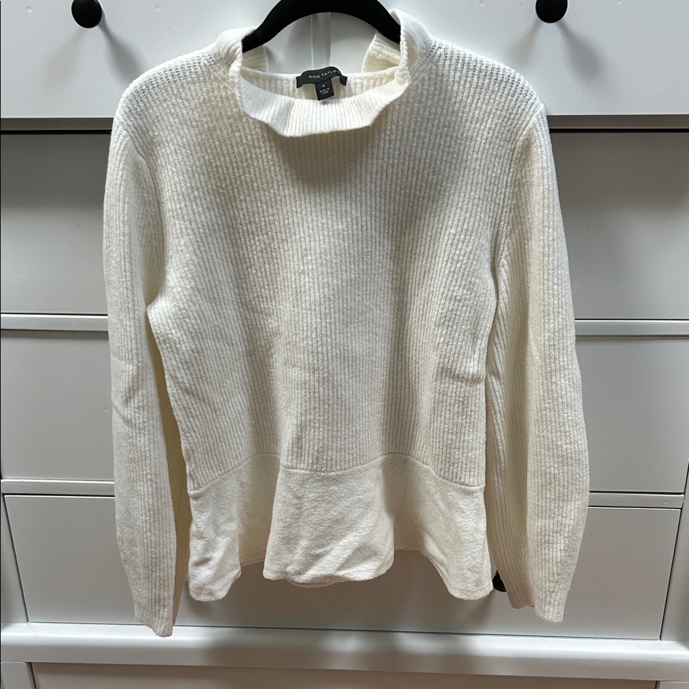 Ann Taylor Cream Ribbed Sweatshirt